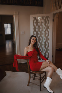 Pretty in red dress